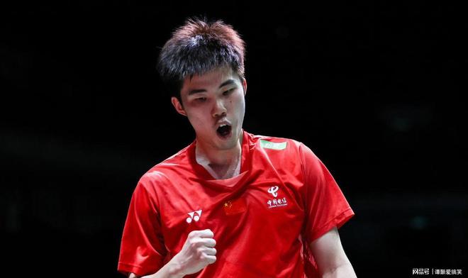 开云体育- 羽毛球大师赛掀起高潮，江南巨龙队绝杀关中迅豹队，老将里程碑之夜——主场山呼海啸