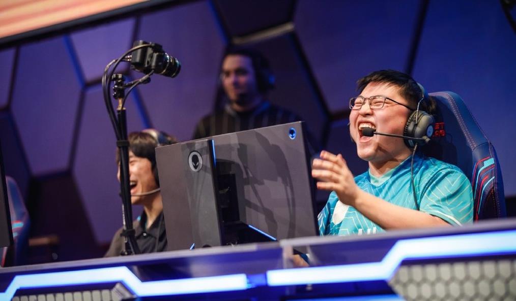 开云体育-包含JackeyLove回归赛场，关键助攻首场状态亮眼，美国队观众沸腾！的词条