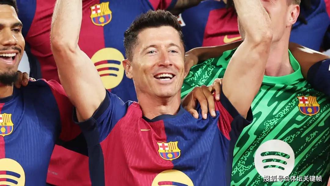 开云-莱万多夫斯基在澳大利亚队比赛中问鼎冠军，高光表现引发热议！的简单介绍